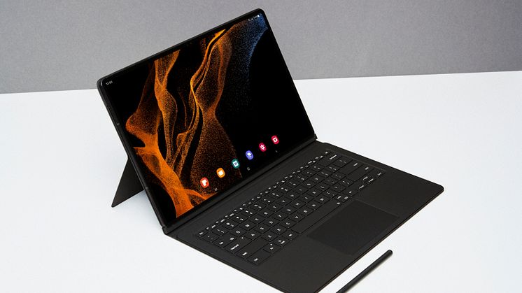 1-008_Design_Tab S8 Ultra with Book Cover Keyboard_Graphite_HI.jpg
