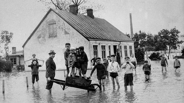 Översvämning i gamla Sofielund 1924. Foto: Okänd fotograf/Malmö Museer