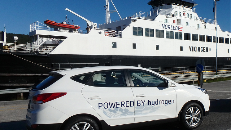 En av ni stk Hyundai hydrogenelektriske biler som kjørte fra Bergen til Belzano