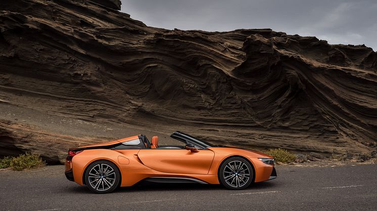 NYA BMW i8 ROADSTER 