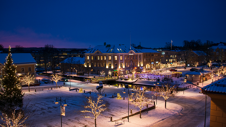 Christimas lights in Alingsås 4Jul på torget_5_5_Hanna Ahlström Örning.png