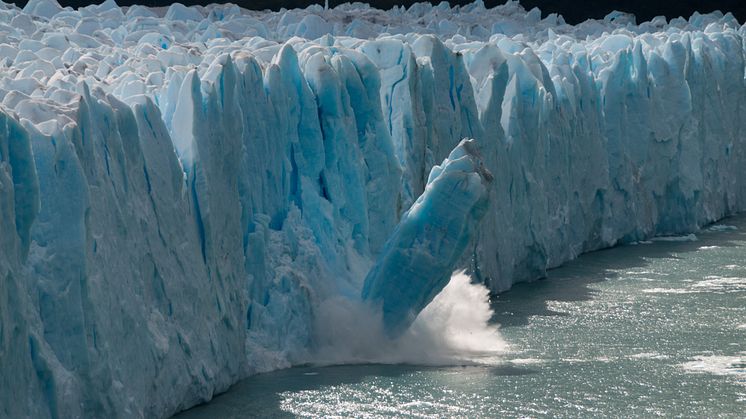 The final meltdown: Will our climate change legacy be increasing heat waves, longer warm seasons and shorter cold seasons impacting both agriculture and health? (Photo: iStock)
