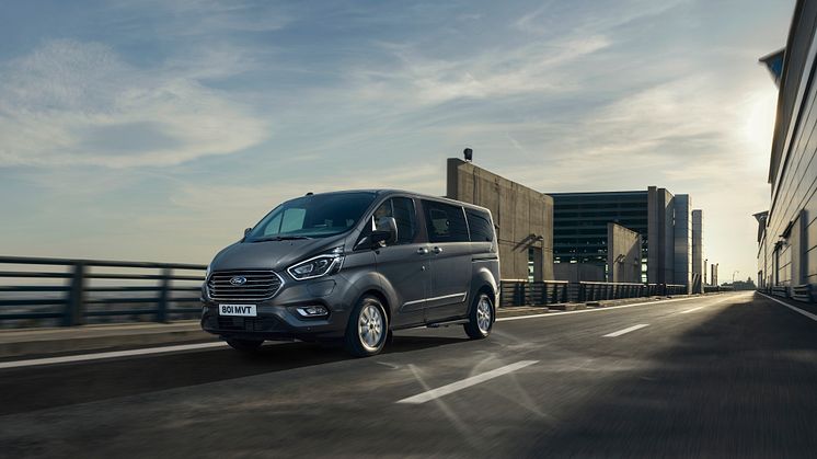 Ford Tourneo Custom ladbar hybrid 2019