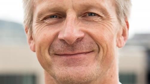 Kronikk på nenyheter.no av Kjetil Gulbrandsen, prosjektleder for «Merverdien av grønne bygg». Han underviser til daglig i energi- og miljøfag ved Høgskolen i Østfold.