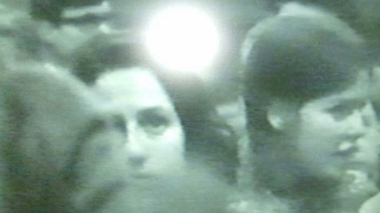 Lina Selander, stillbild ur "När solen går ner är den alldeles röd, sen försvinner den" (2008)