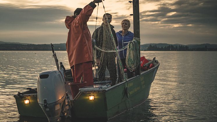 Berufsfischer Rolf Meier mit Gästen auf dem Bodensee, Ostschweiz