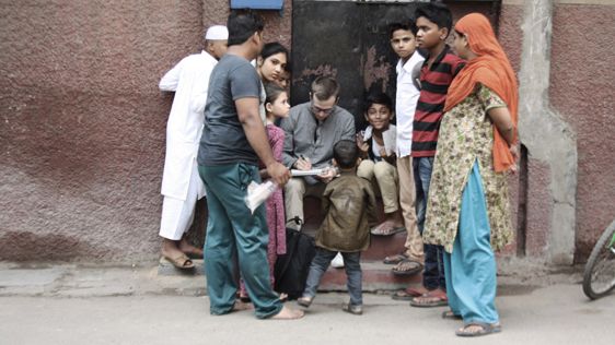 Studenterna fick tidigare i höst resa till Ahmedabad i Indien och på plats uppleva och studera vardagens villkor och levnadsmiljöer i en megastad. Foto: Leo Friedmann