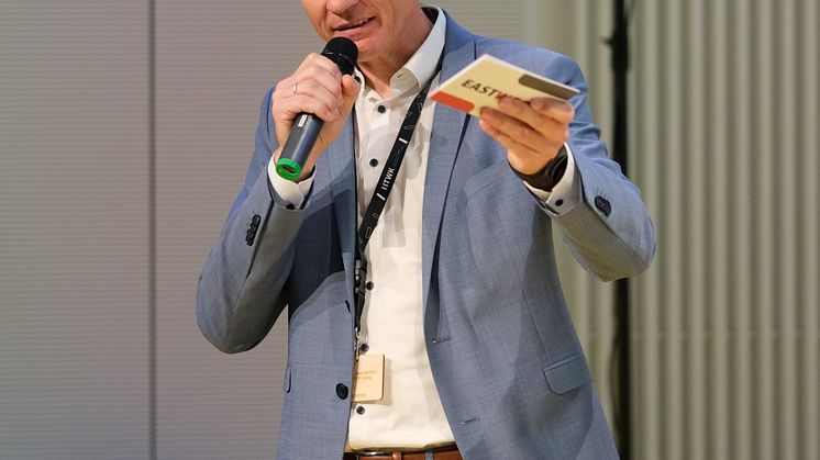 Im neuen Dialogformat EASTWOOD talks spricht Prof. Alexander Stahr mit prägenden Köpfen des Holzbaus.
