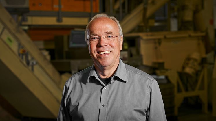 Dr. Martin Theusner