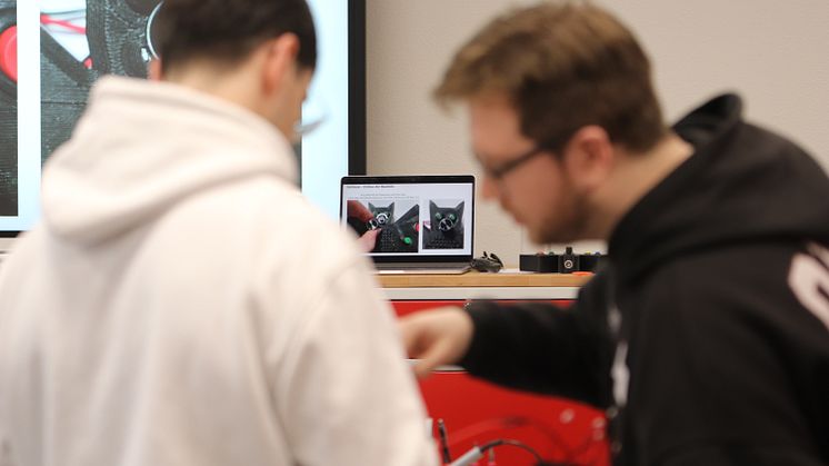 „B@t-Detektor“ im Testlauf | Fledermausdetektoren verbinden MINT-Wissen, Orte und didaktische Konzepte  