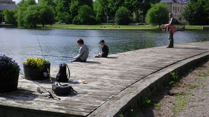Fira världsturismens dag - dra upp fredagsmiddagen ur Eskilstunaån