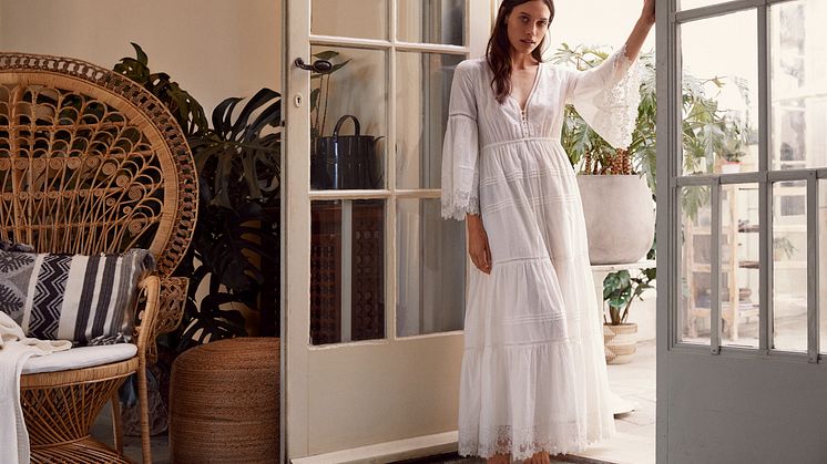 Indiska lanserar Explore Summer – en safariinspirerad kollektion i romantisk 70-tals siluett 