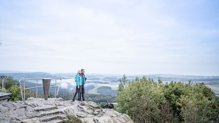 Wandern auf dem Kammweg Erzgebirge-Vogtland (Foto: TMGS/Dennis Stratmann)