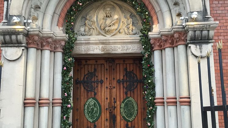 Heliga porten i katolska Domkyrkan i Stockholm