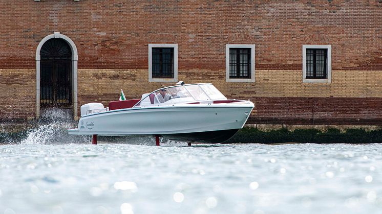 Candela C-7 in Venice