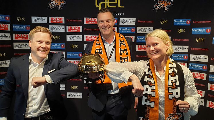 Orange Cyberdefense i Norge går for gull som ny samarbeidspartner for Frisk Asker Hockey, fra venstre Fredrick Bråten Haugland, Thomas Kronen og Marianne Harlem.