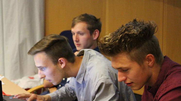 Abschluss der 2. Schüler-Ingenieur-Akademie "Robotool"
