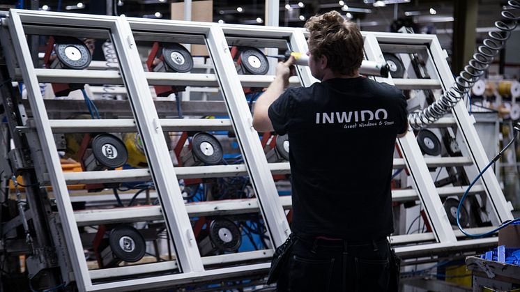 Inwido Sverige anställer nyanlända från projekt Industrispåret