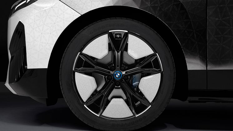 BMW iX med E Ink