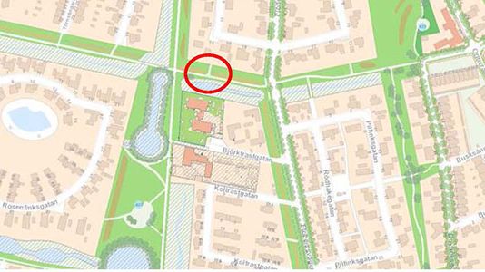 Röd cirkel markerar platsen där träden ska planteras