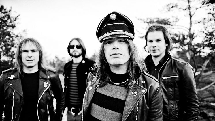 IMPERIAL STATE ELECTRIC - nya Pop War bilder! Bild 1