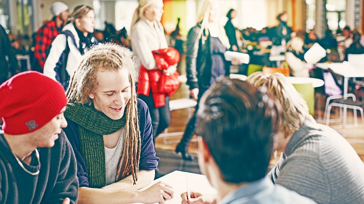 Demokratifrågor ges hög prioritet på Högskolan Väst