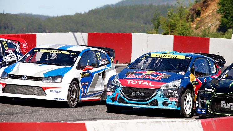 Team Peugeot-Hansen siktar på pallen i Finland 