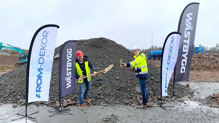 Christian Lundell VD/​Arom-dekor Kemi AB och Henrik Göransson Byggservicechef/Wästbygg.