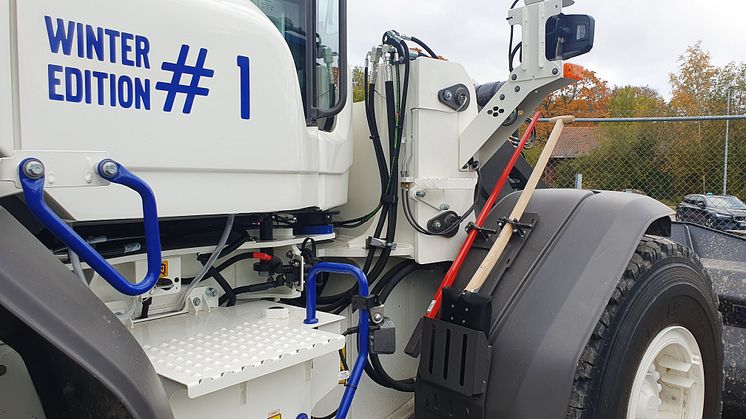 Spett- och spadhållare på nr 1 - Volvo L90H Winter Edition