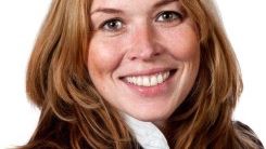 Ariane Bucquet Pousette (M) kommenterar Kulturhuset beslut om Tintin i barnbiblioteket: Böcker måste lyftas fram, inte gömmas undan 