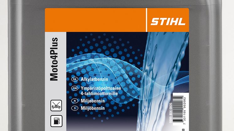 STIHL lanserer en fem liters drivstoffkanner som minimerer fordamping. En oransje kanne for 2-taktsmotorer og en grå kanne for 4-taktsmotorer. Foto: STIHL.