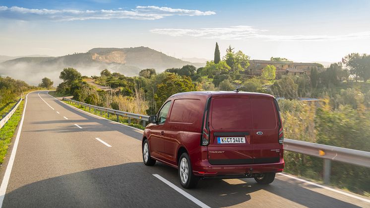 2025 Transit Connect ladbar hybrid (7).jpg