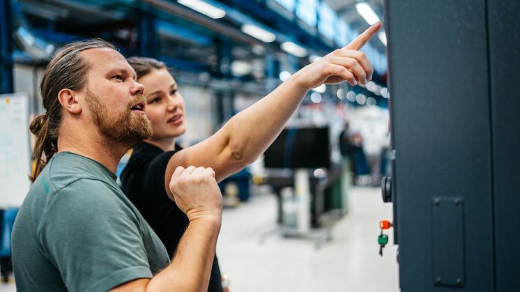 Nya doktorander ska på olika sätt bidra till att stärka industrin i omställningen till Industri 5.0. Foto: Maja Brand för Teknikföretagen