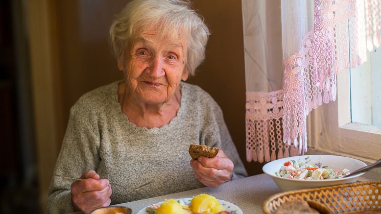 Med start i oktober kommer Kävlinge kommun erbjuda en behovsanpassad matkasse för äldre invånare som kommer hem från en sjukhusvistelse. Personer över 65 år har ett större behov av protein för att kunna återhämta sig och inte bli undernärda.