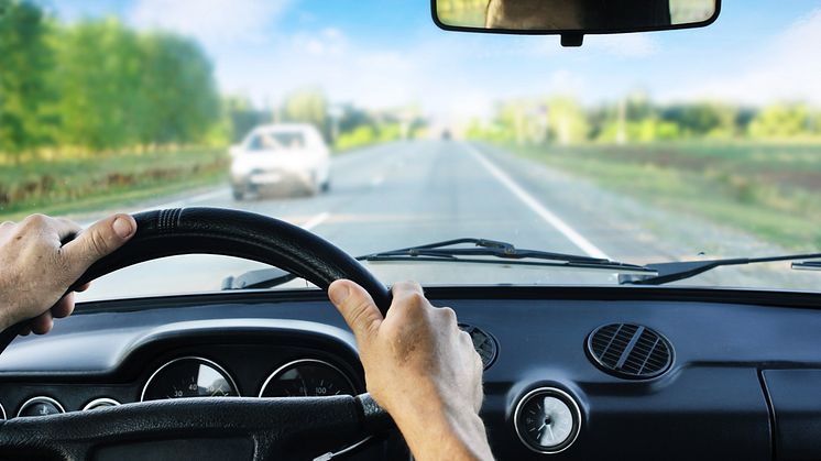 Svenskarna dåliga på trafikregler – bara sex av tio vet att man ska använda blinkers