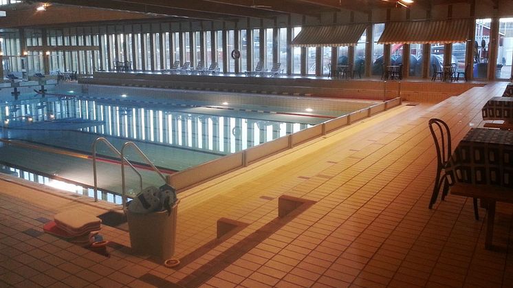 Dags att satsa på våra simhallar