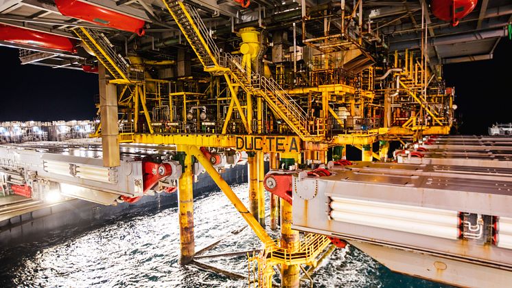 Pioneering Spirit forbereder Tyra Øst løft