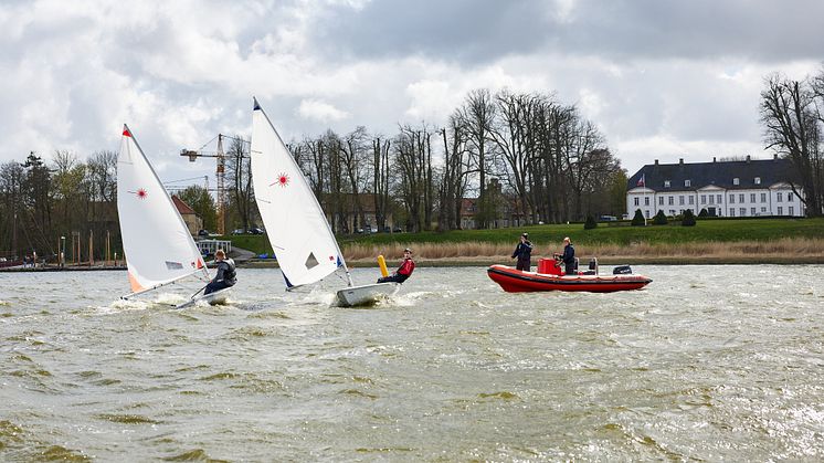 Die Schlei ist das Segelrevier der Louisenlunder. Der Hafen liegt direkt vor der Haustür.