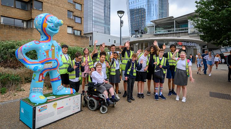 Woodlands Meed School pupils check out the Thameslink-commissioned Morph at Blackfriars station