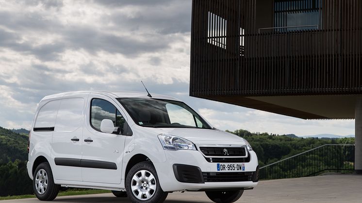 Sverigepremiär för fler varianter av populära Peugeot Partner 