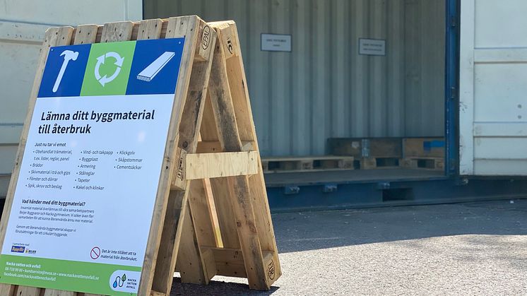 Utökad insamling av byggåterbruk är en av förändringarna som genomförs på Nackas kretsloppscentraler. 