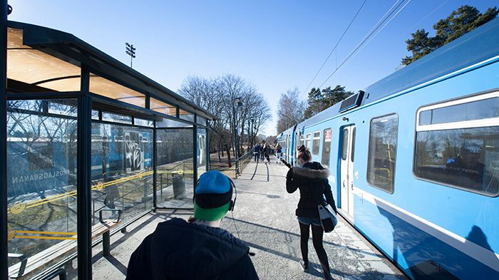 Långfredag den 15 april 2022 börjar Transdev köra trafiken på Roslagsbanan.