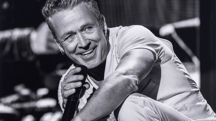 Jakob Mark: Thomas Helmig Tour 2018. Signeret Helmig, 1/1. Inkjet på fotopapir. Unika. Lysmål 59 x 79 cm. Vurdering: 5.000 kr. 