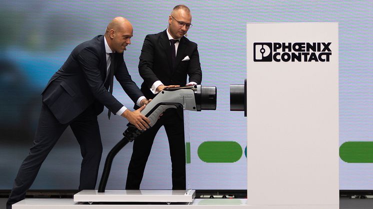 E-Mobility_Eröffnung Produktionshalle.jpg