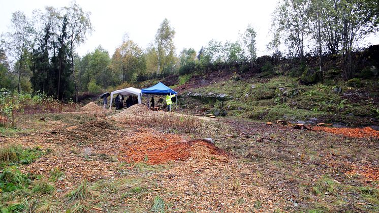På denne tomten vil 10 boliger stå ferdige om ett år.