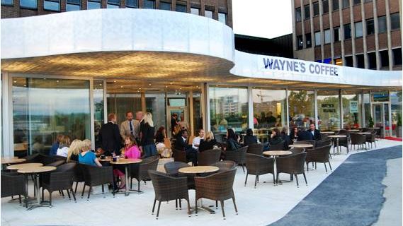 Specialdesignat Wayne´s Coffee invigt i Jönköping, rekord i antal besökare under premiärhelgen