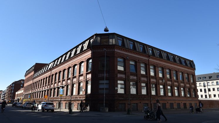 Kvarteret Bilden. Anagram ska sitta på översta våningsplanet till höger.