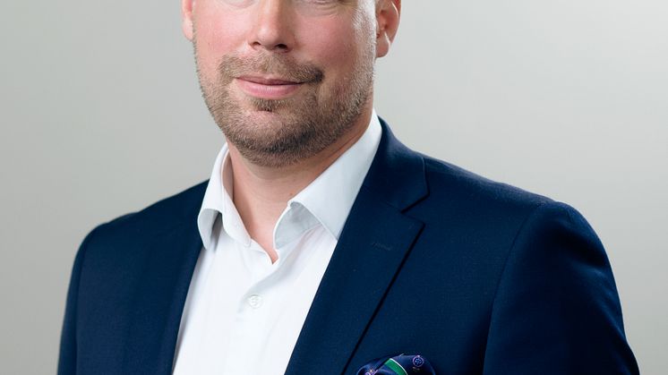 Pierre-Kryhl_Familjens-Jurist_pressbild_3.jpg