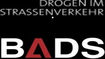 Kiffen und Alkohol kann zum Verlust der Fahrerlaubnis führen 