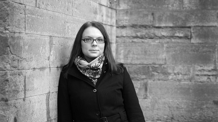 Författarporträtt: Thérèse Eriksson (fotograf: Kristin Carlén)